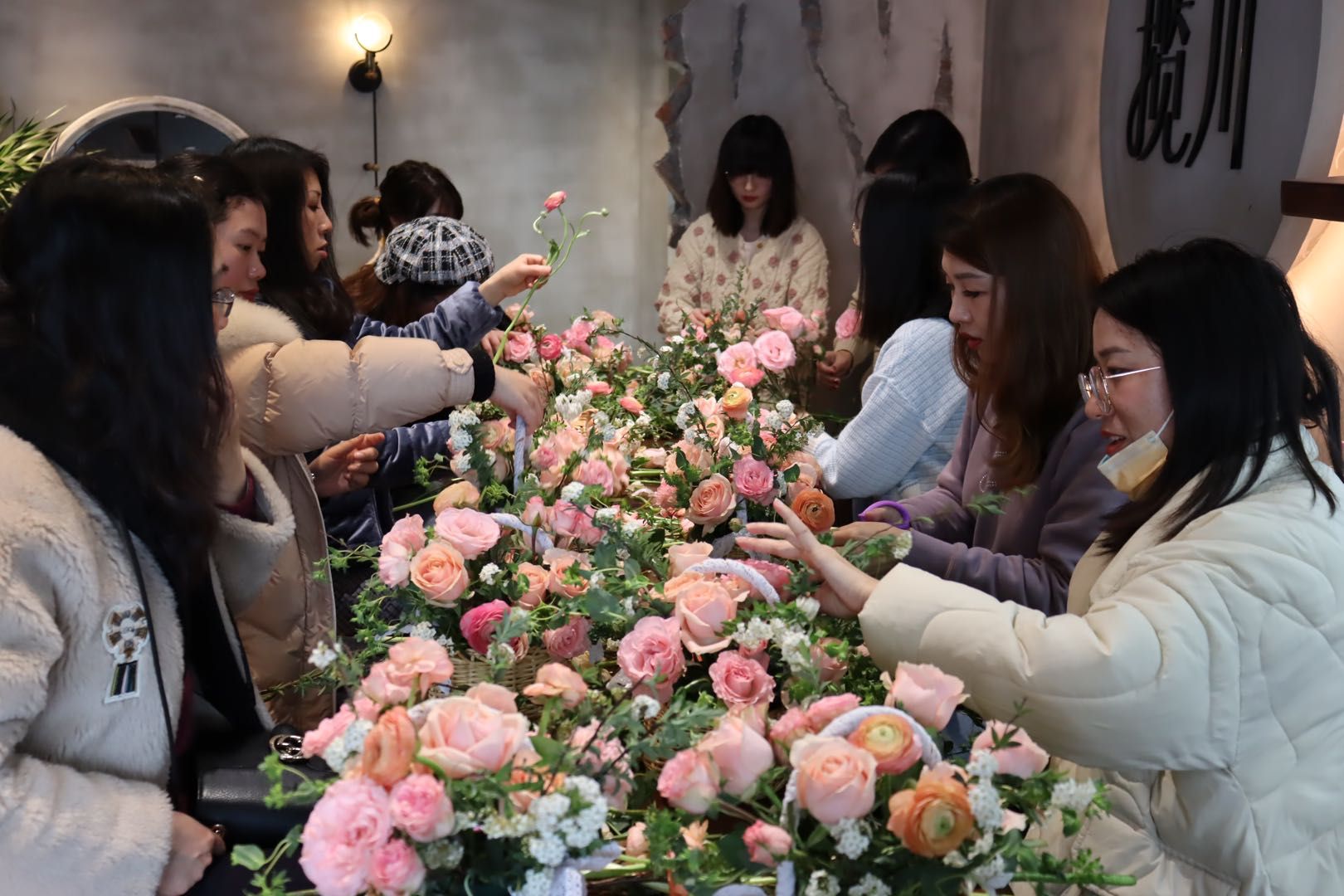 ����Ů�ԣ������������ֽ��������ڲ���רҵ�������Ϊ�����Ź��Ὺչ��Ů���˶�