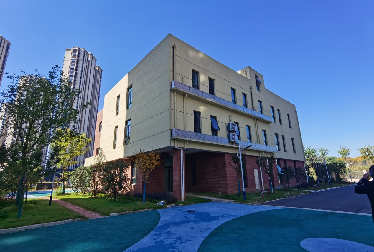 �ֻ���·�׶�԰