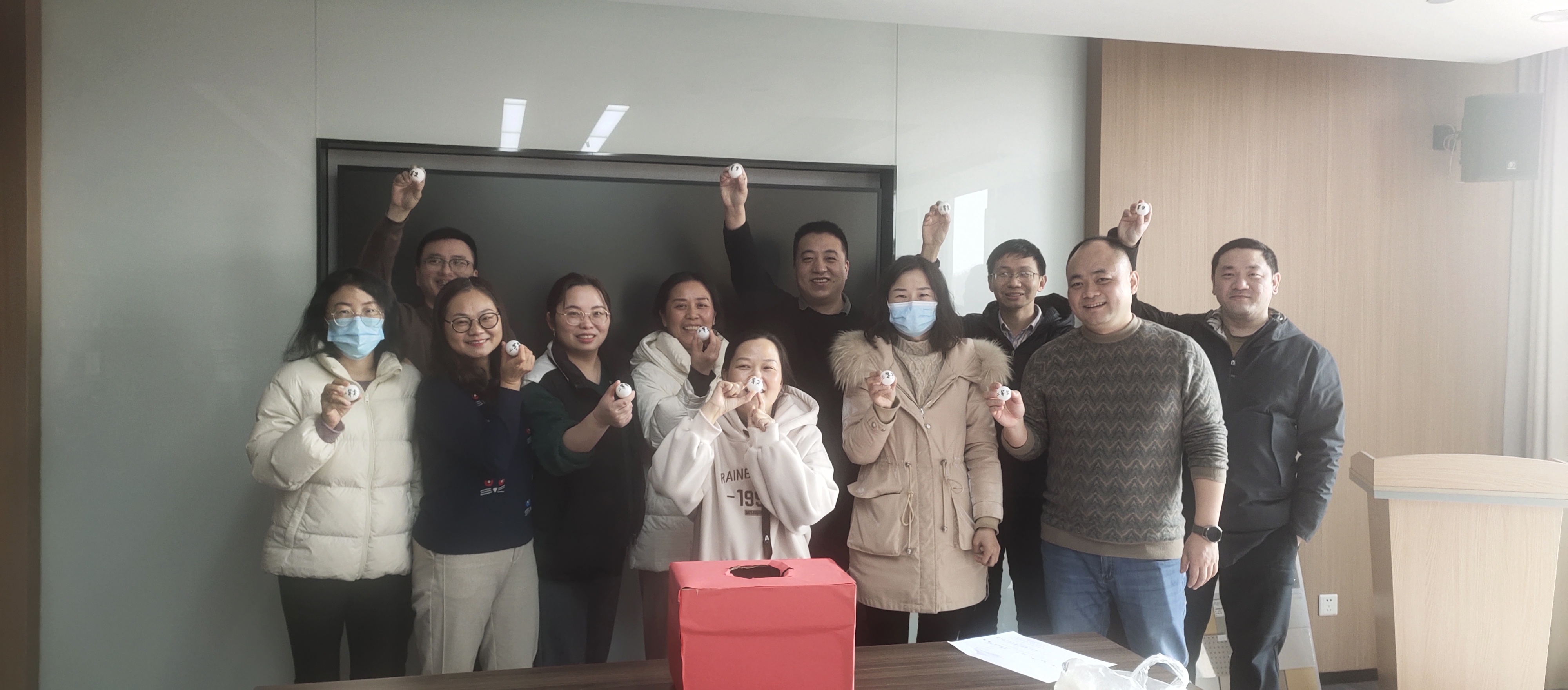 �ڲ���רҵ�������Ϊ�����ž���ӭ�������˶�