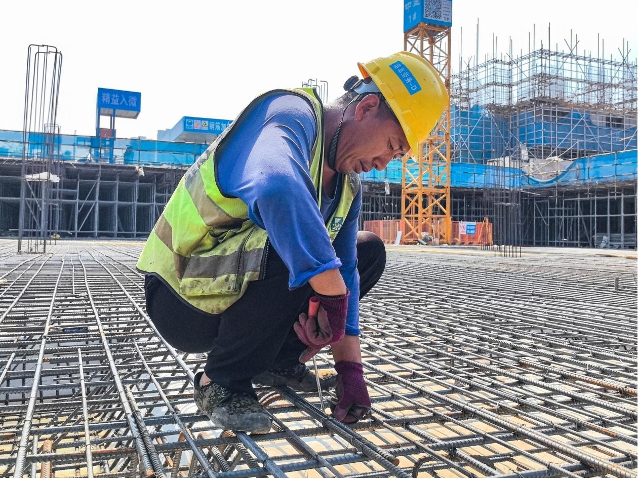 火热江北丨都会建设者:用汗水“筑”就都会之美